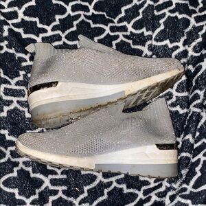 Women's Silver Slip-On Sneakers(used)